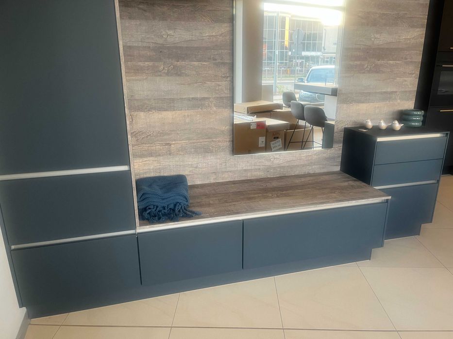 WYPRZEDAŻ niemieckie meble pokój hall Nobilia EASYTOUCH Granat