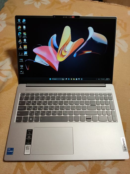 ноутбук Lenovo IdeaPad Slim 5 16IRL8 (16", i7-13620H, 1тб) стан нового