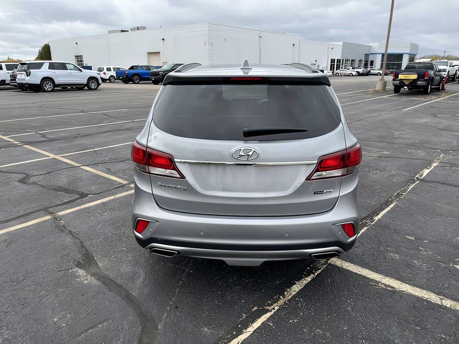 Hyundai Santa Fe      2018