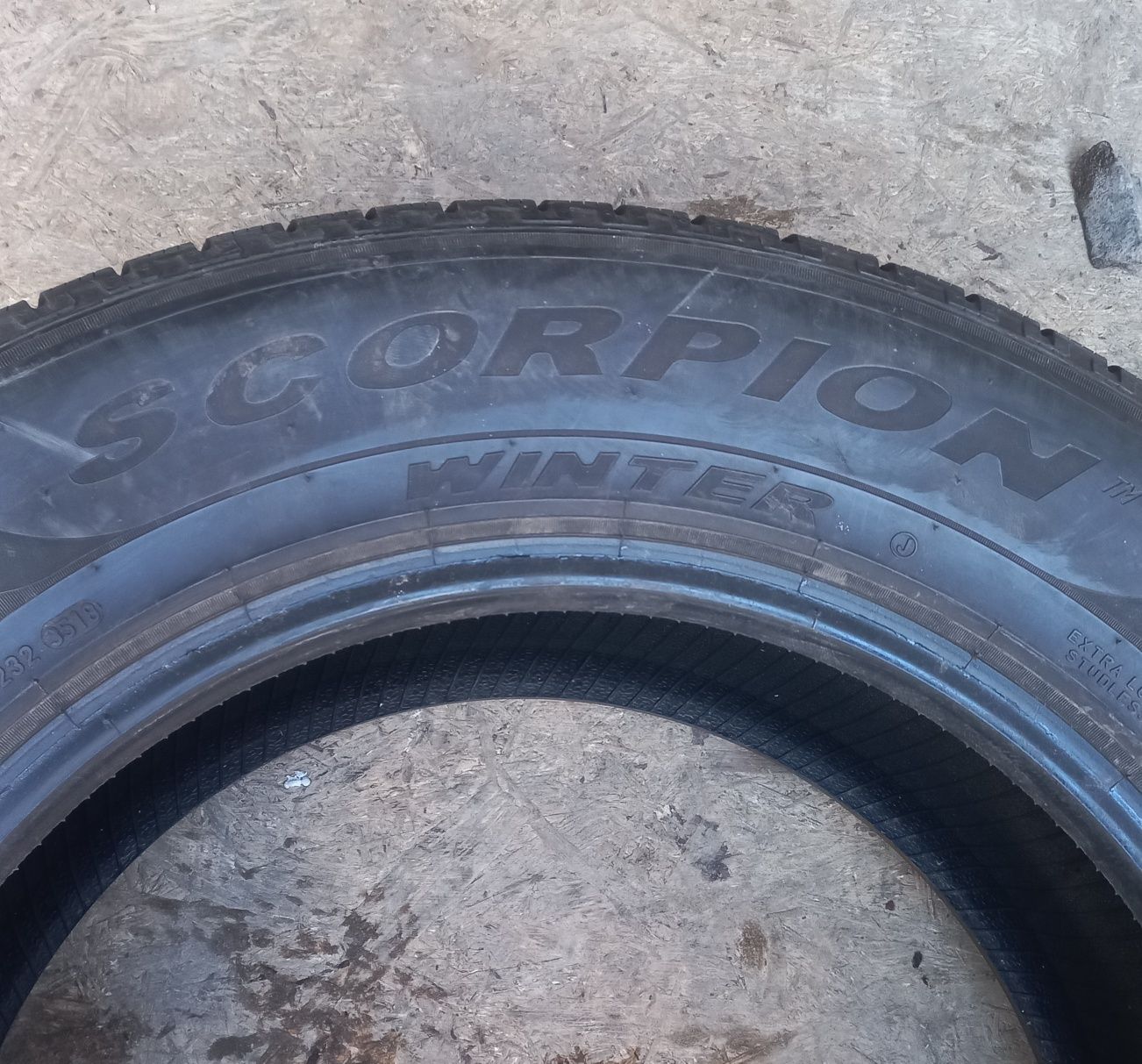 Шини всесезонні m+s 4шт R18 235/65/18 Pirelli Scorpion