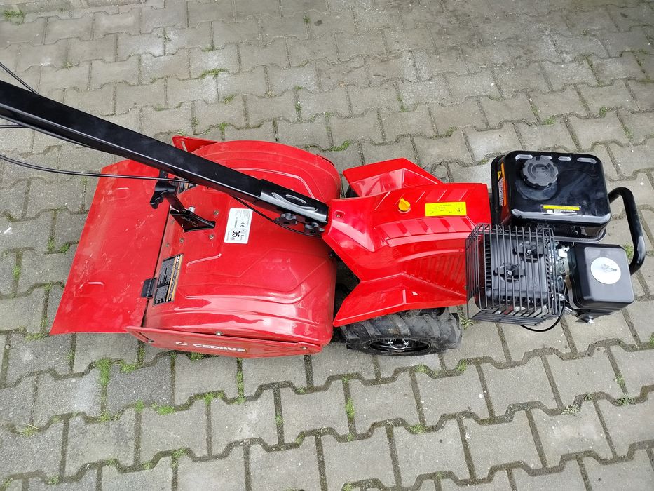 Usługi glebogryzarką , kosiarką oraz wykaszarką