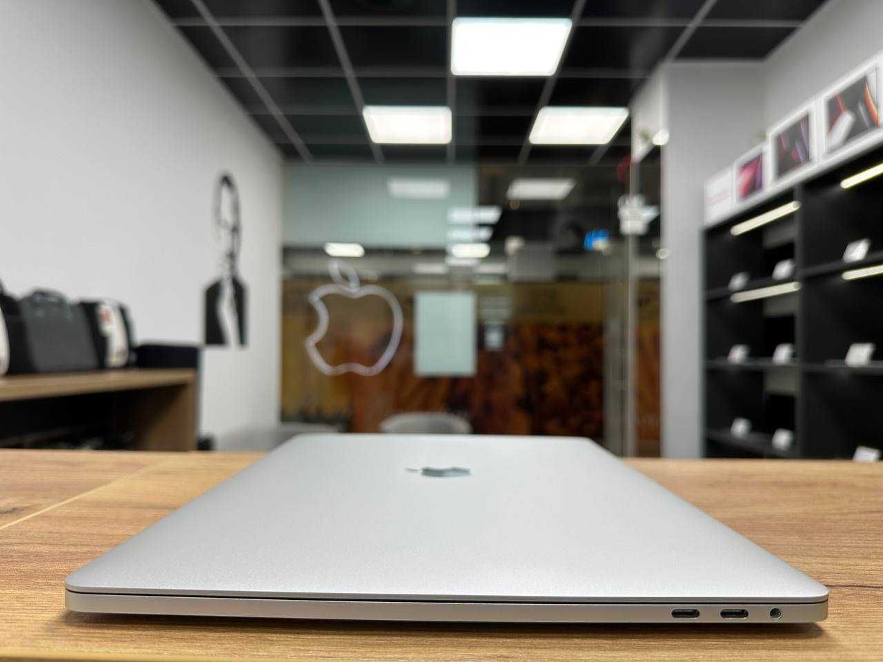 Макбук Ідеальний стан MacBook Pro 15 2017 I7|16|256 Гарантія! 2 цикли