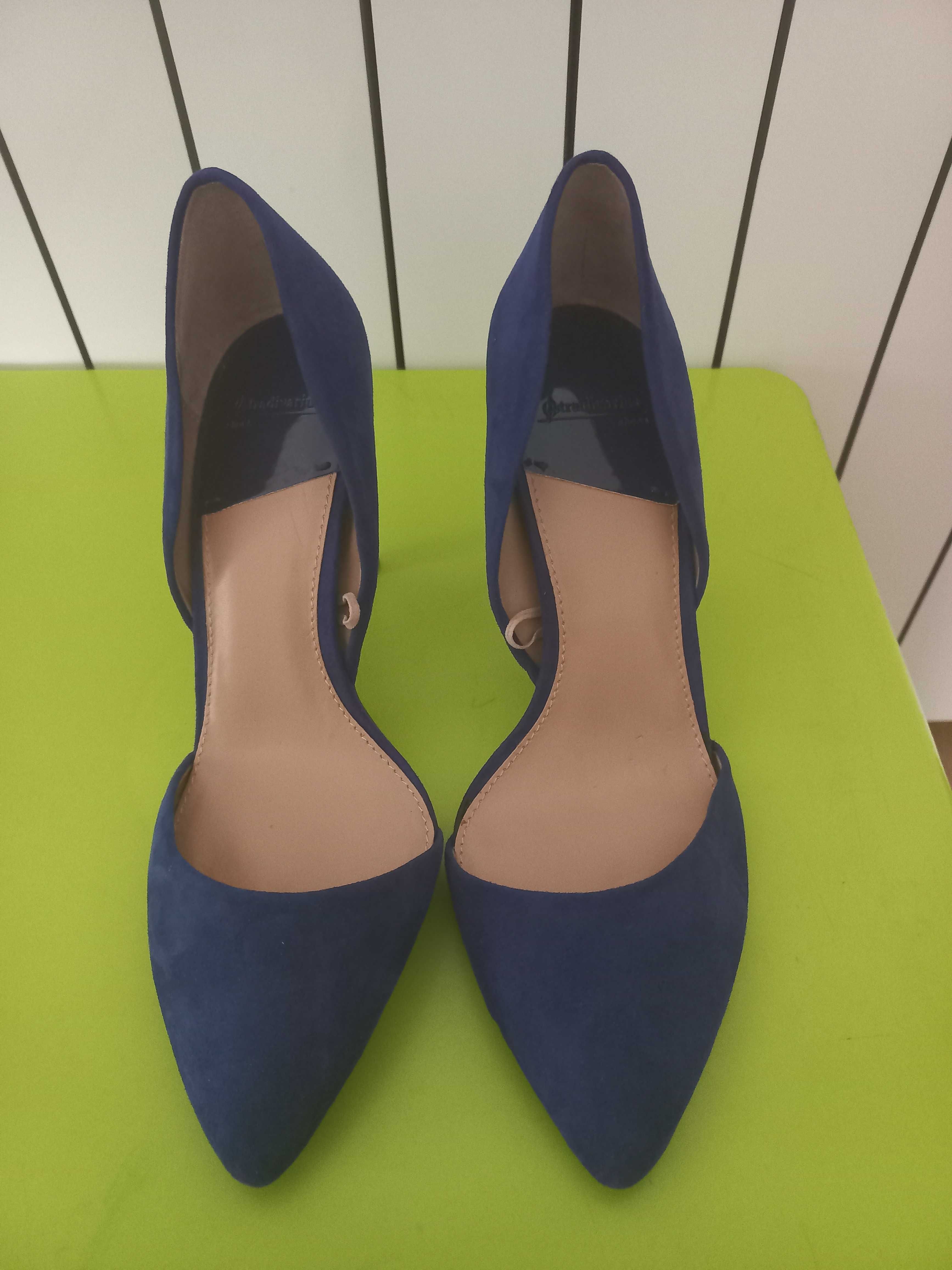 Sapatos azuis Zara novos