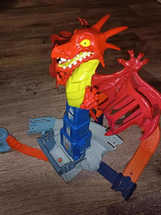 Трек Хот Вилс Дракон