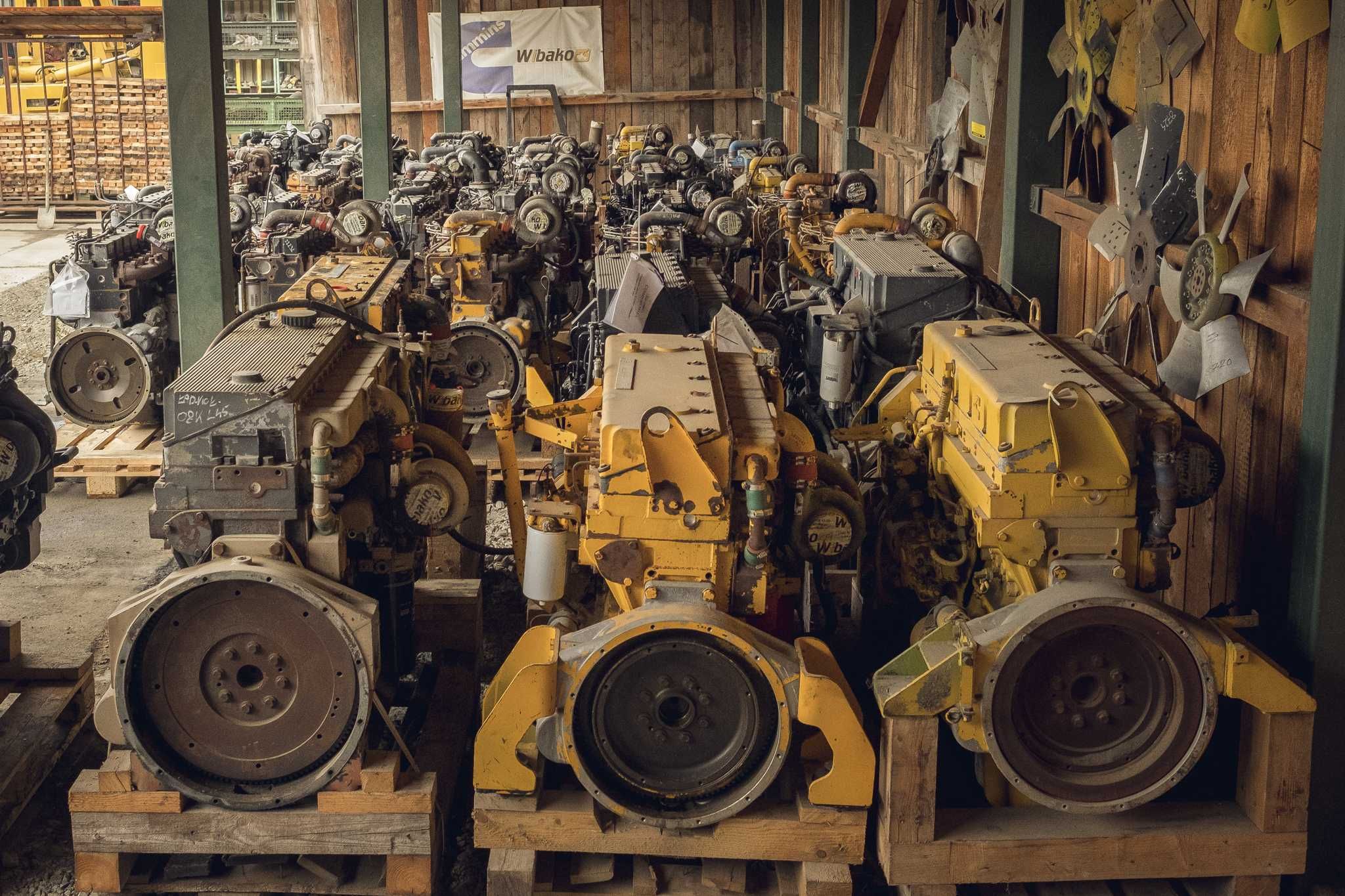 Silnik spalinowy - Perkins 2000 series