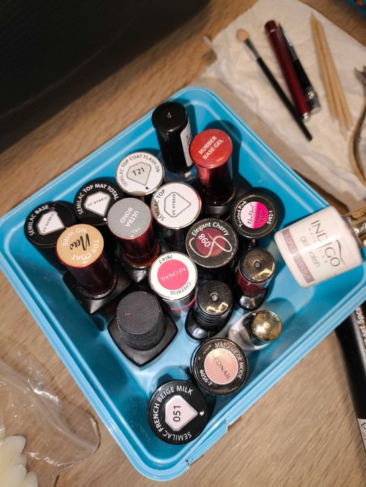 Zestaw do paznokci.Zestaw do manicure hybrydowego i żelowego, lampa