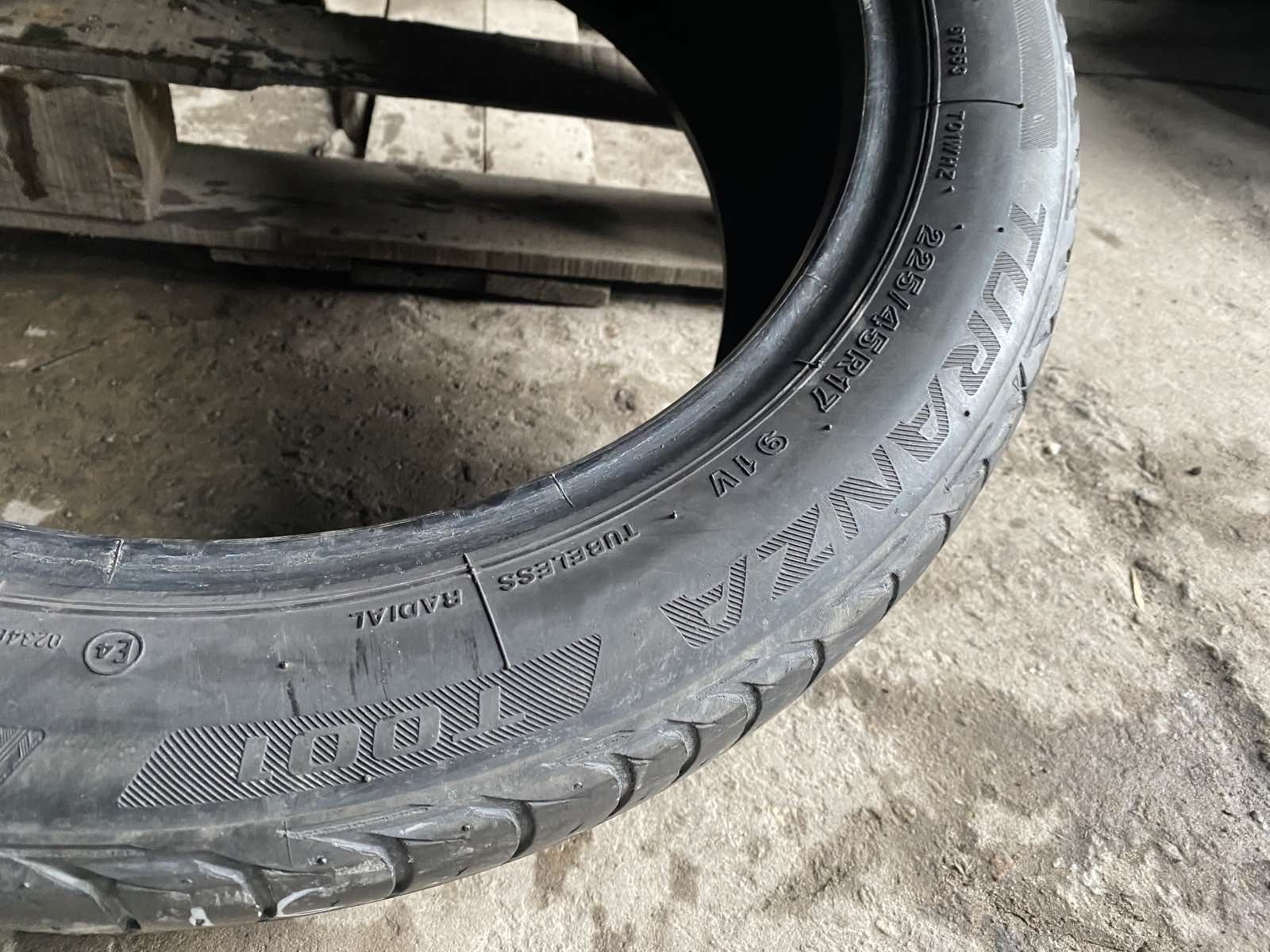 225.45.17 Bridgestone 2шт лето БУ склад шины резина из Европы 45 R17