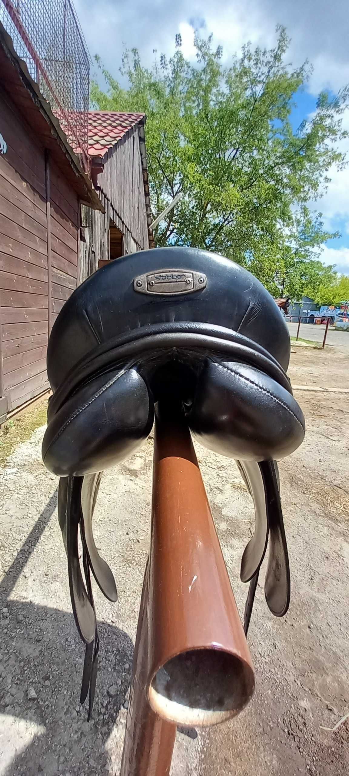 Siodło ujeżdżeniowe Stübben 17,5"/31cm Łęk