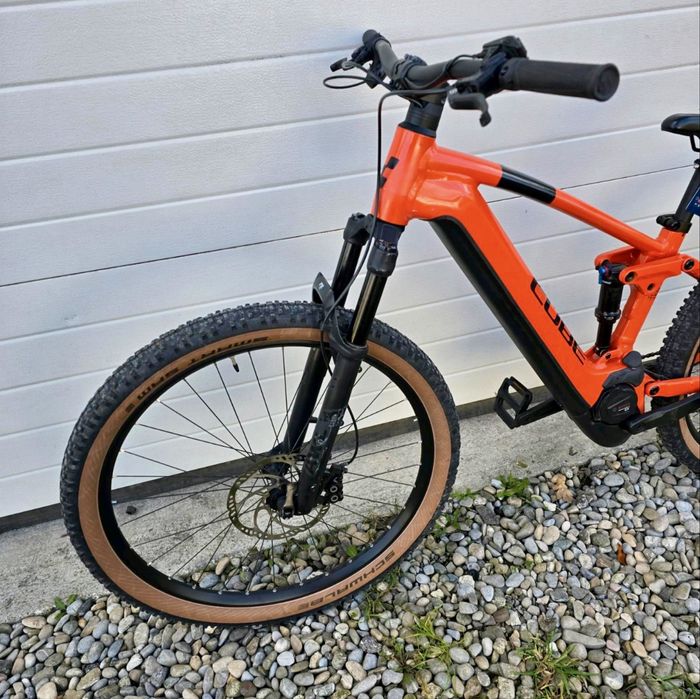 CUBE Stereo Hybrid 120 Race 625 – M / 18" – 2022 – 3400 km