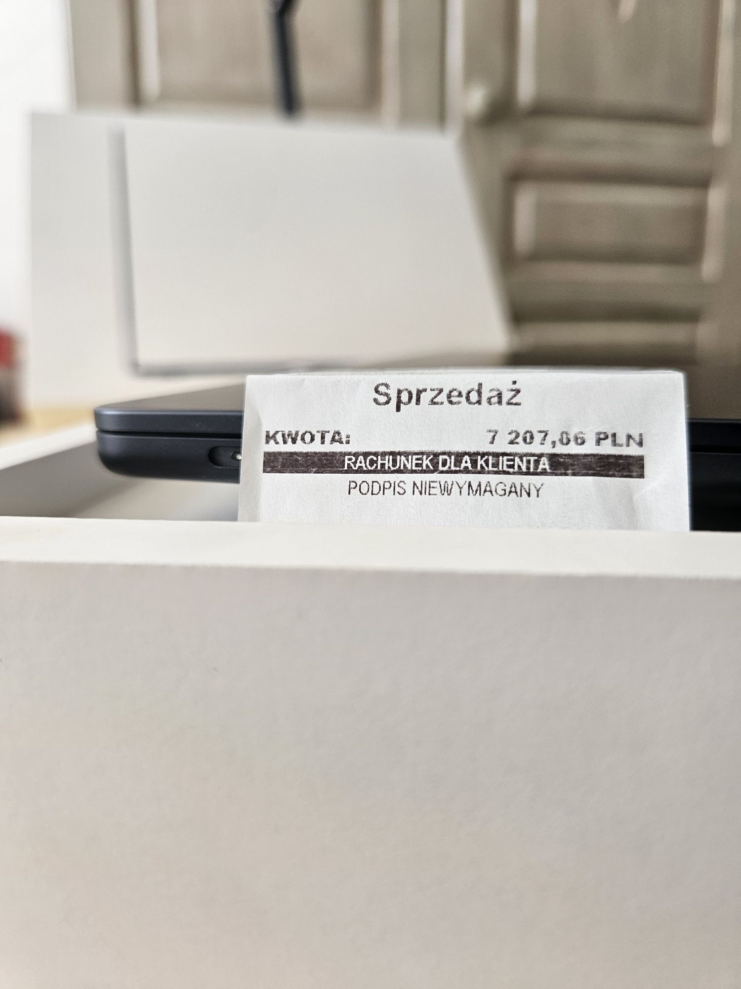 Macbook Air 15 M3 8/256 - jak nowy