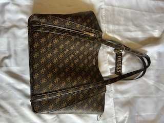 Mala Shopper  média Guess