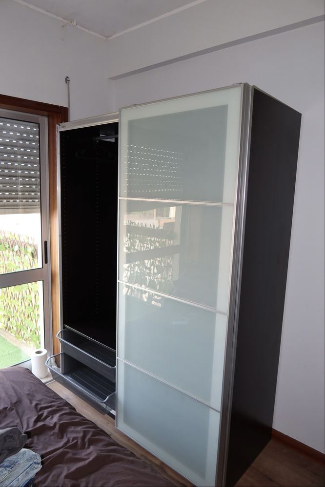 Guarda roupa de duas portas + organizador