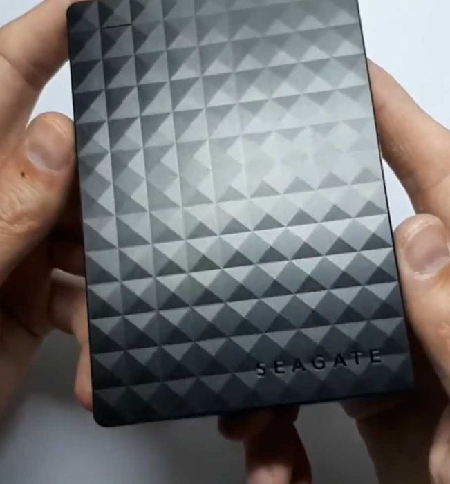 Dysk zewnetrzny Seagate Expansion HDD 2TB tylko 30 uruchomien jak Nowy