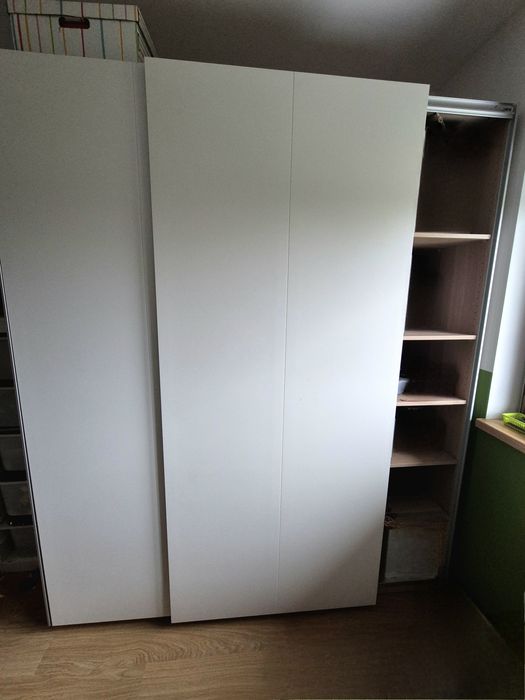 Białe drzwi przesuwne Ikea Pax Hasvik 200x236cm