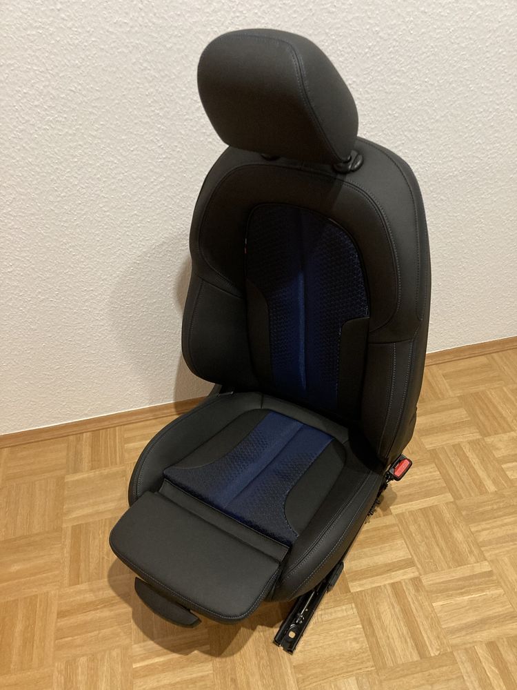 Fotel BMW F40/44 inne M Pakiet pasazer prawy kamper