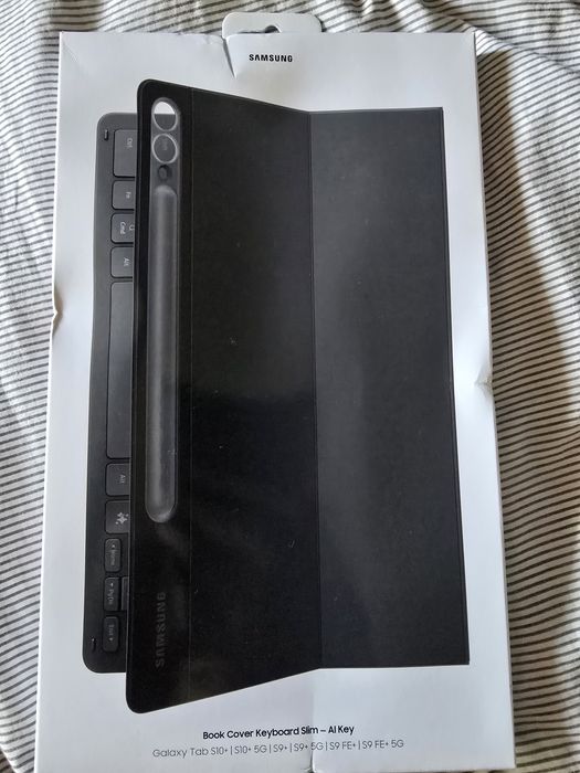 Samsung Book Cover Keyboard Slim Tab s10+ s9+ s9 fe+