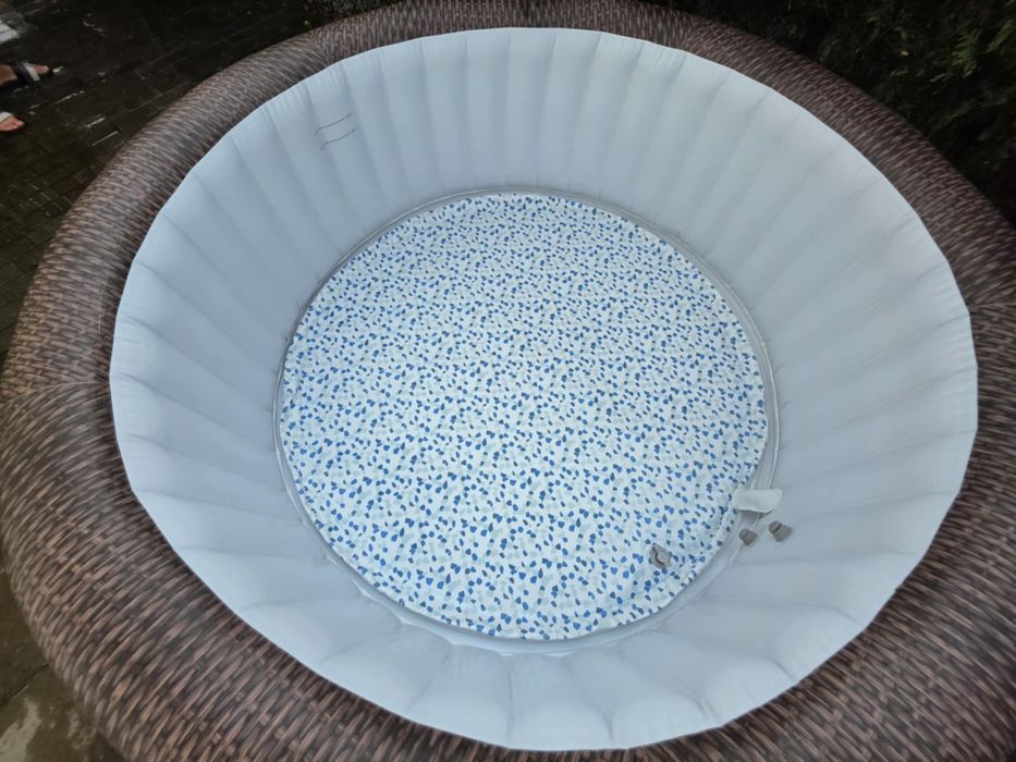 Jacuzzi Lay-Z Spa 8 osobowe