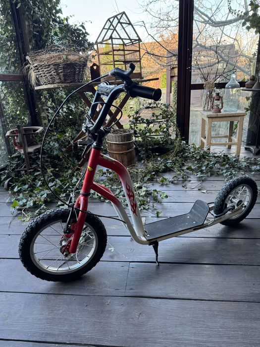 Самокат двоколісний з накачувающимися шинами