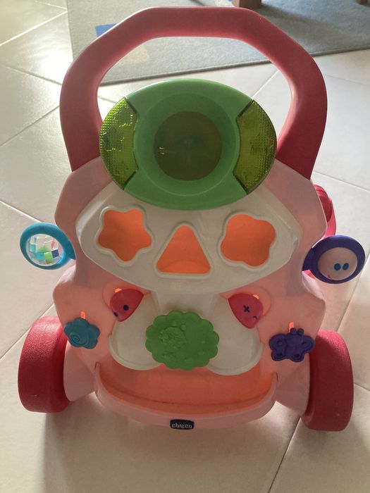 Vende-se carrinho andador da chicco