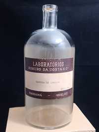 Garrafa ou frasco antigo do laboratório Ribeiro da Costa & Cª