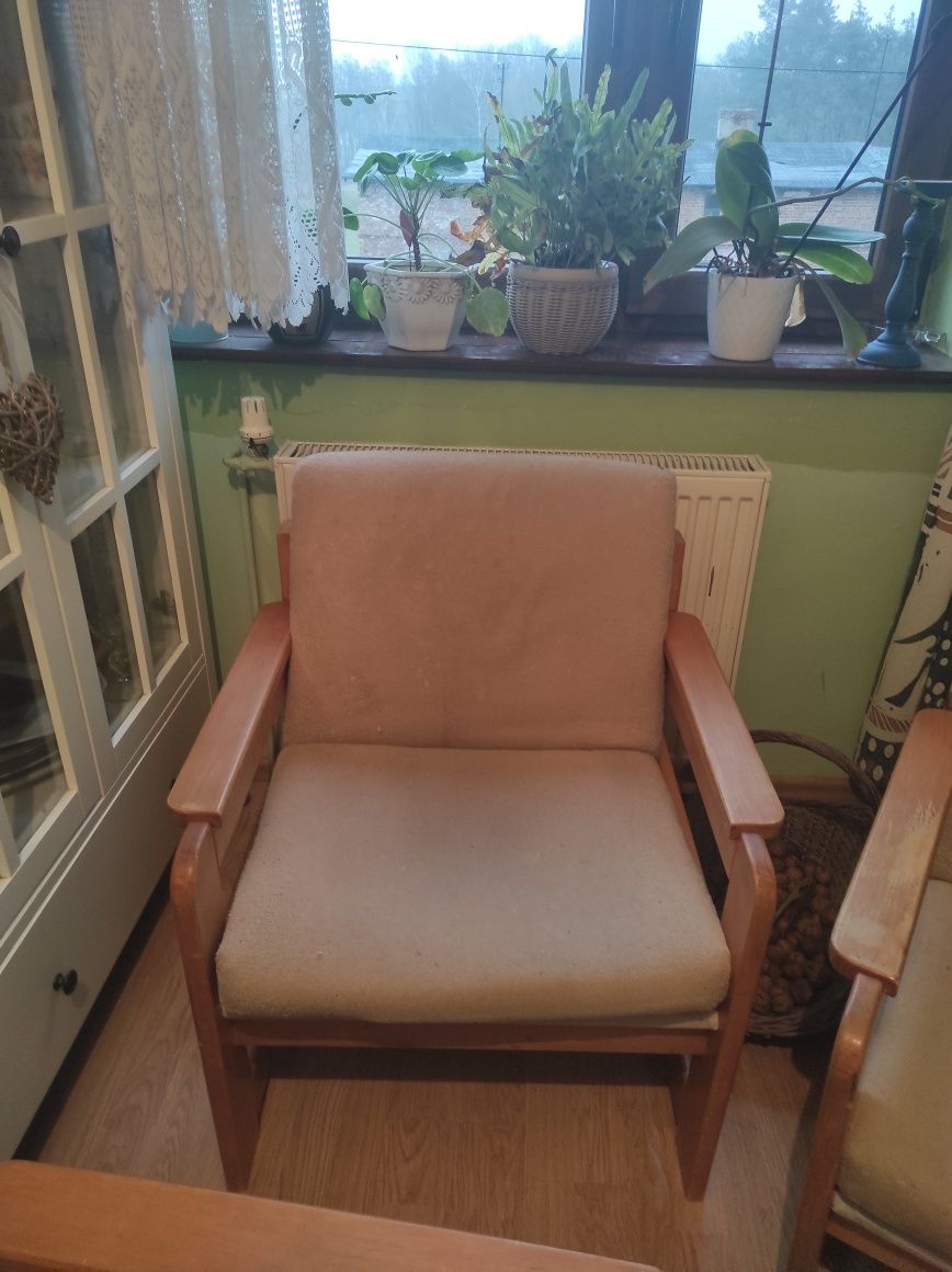 Fotel Viking jasne drewno sosnowe.