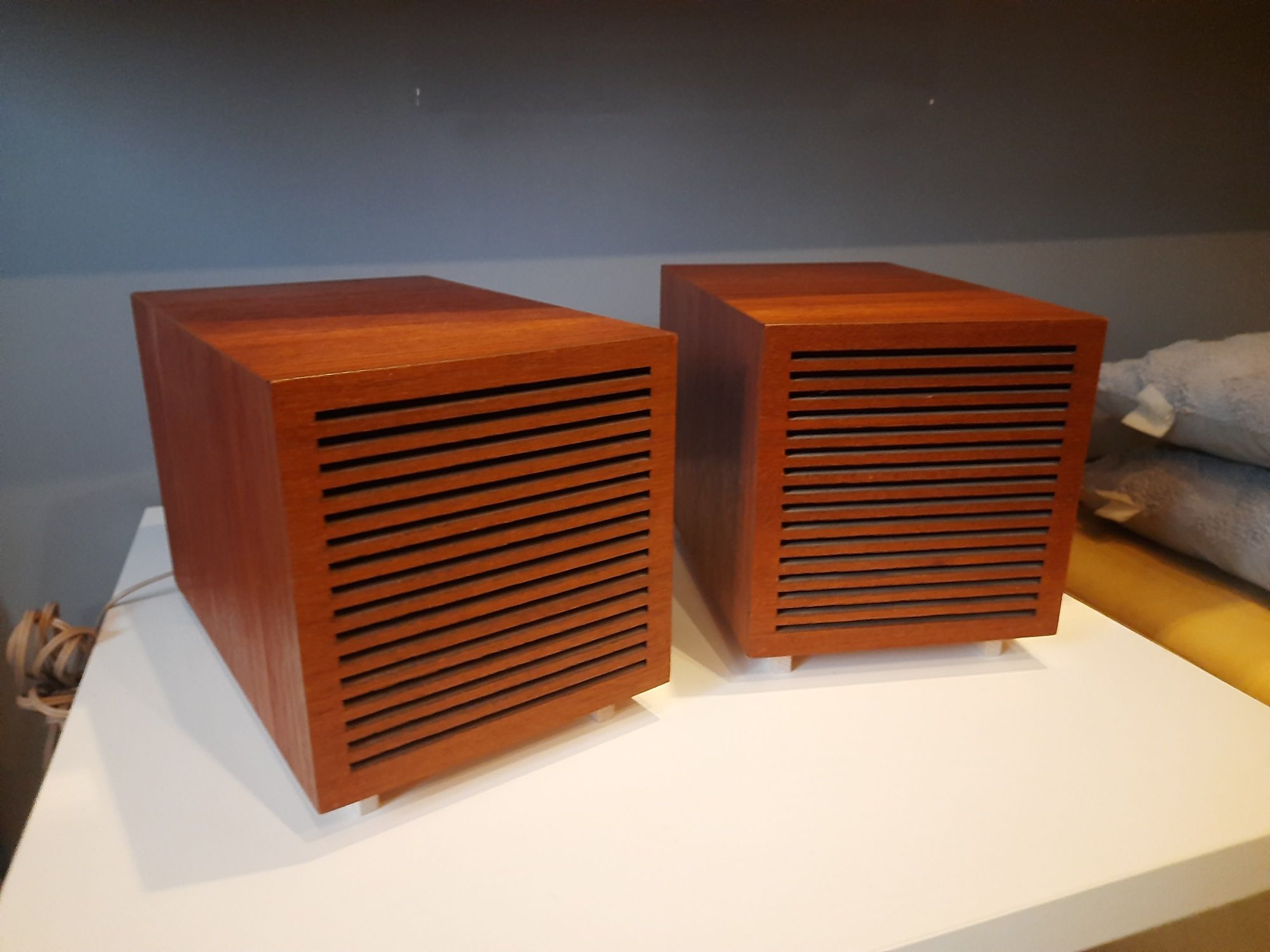 Kolumny Grundig box 8