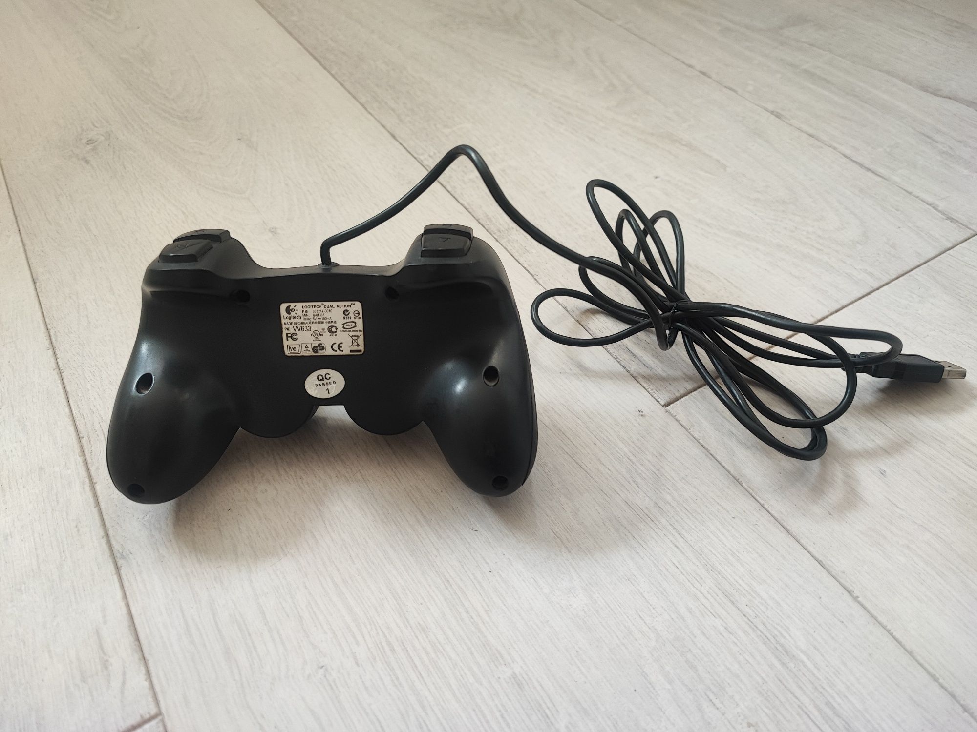 Pad Logitech dual action
