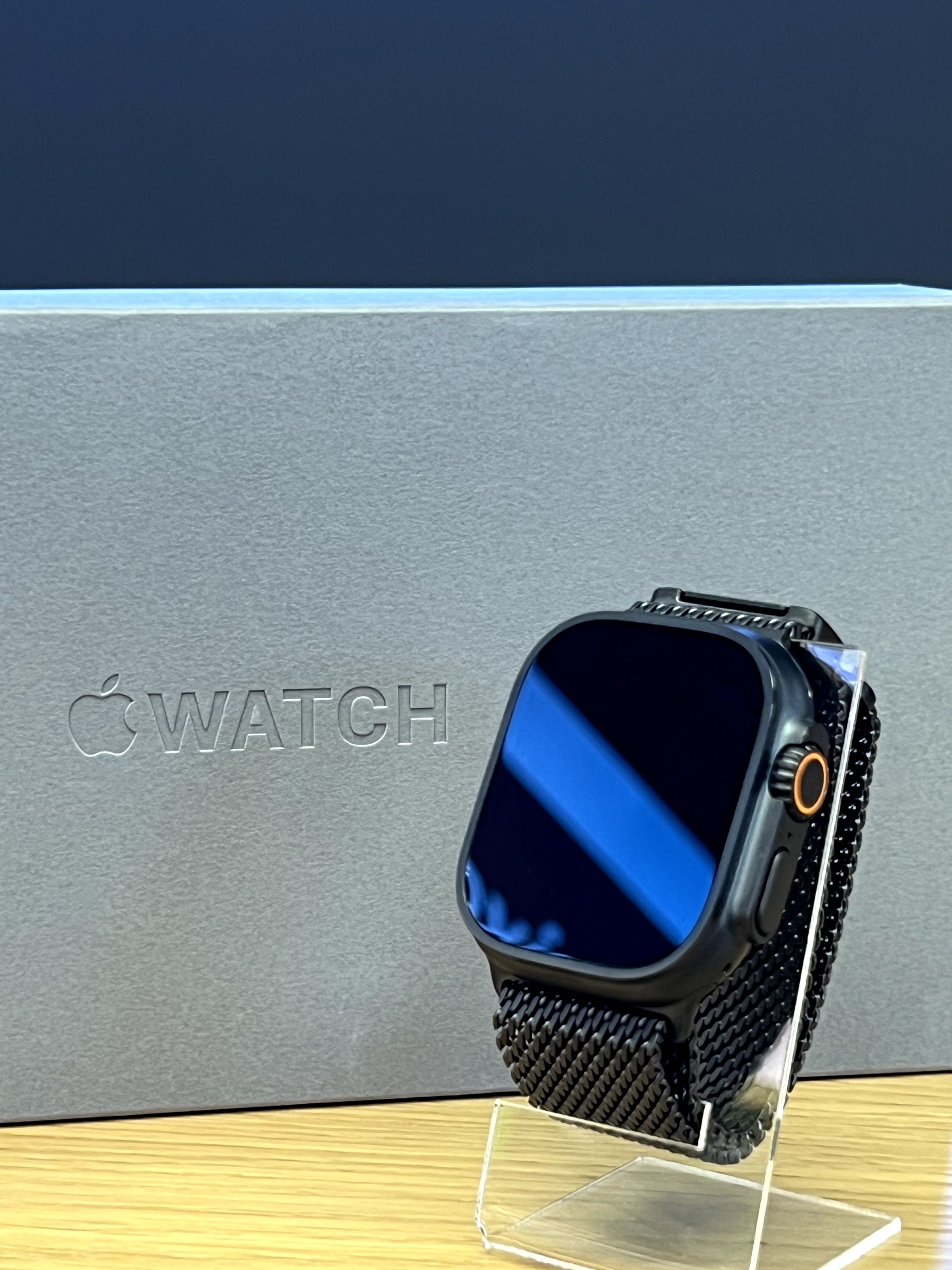 Apple Watch Ultra 2  with Black Titanium Milanese Loop(уцінка)