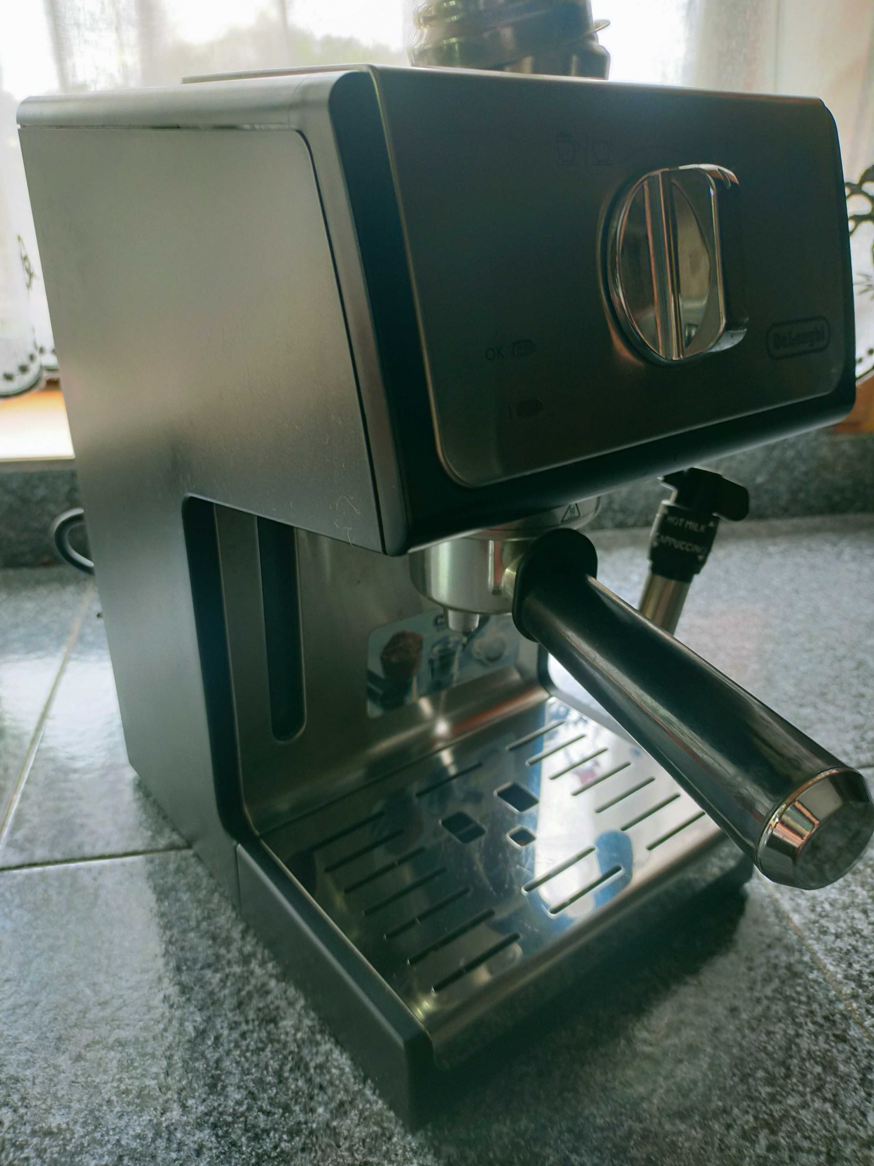 Máquina de Café DELONGHI