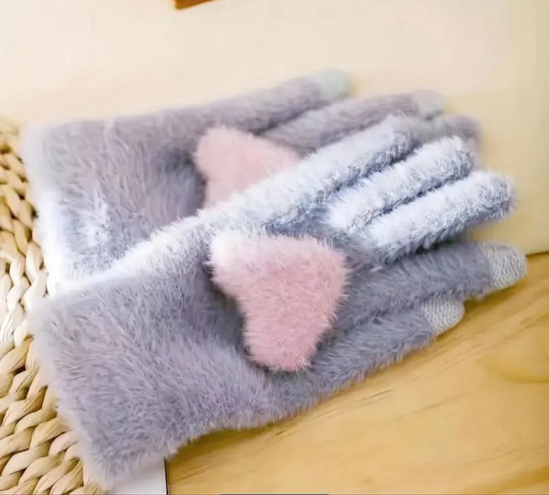 Зимові сенсорні перчатки