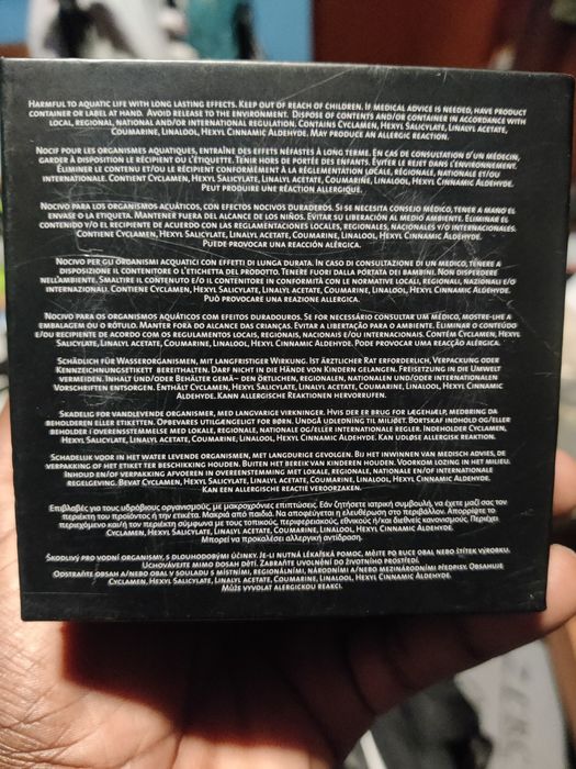 Vela com aroma marca hard rock