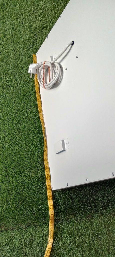 Grzejnik  dekoracyjny elektryczny.