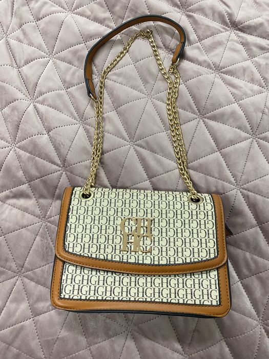 Mala de marca em otimo estado