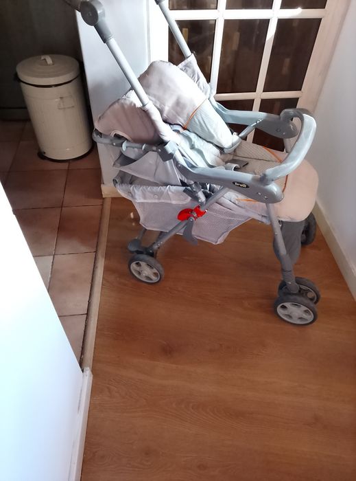 Carrinho de bebe. Acolchoado