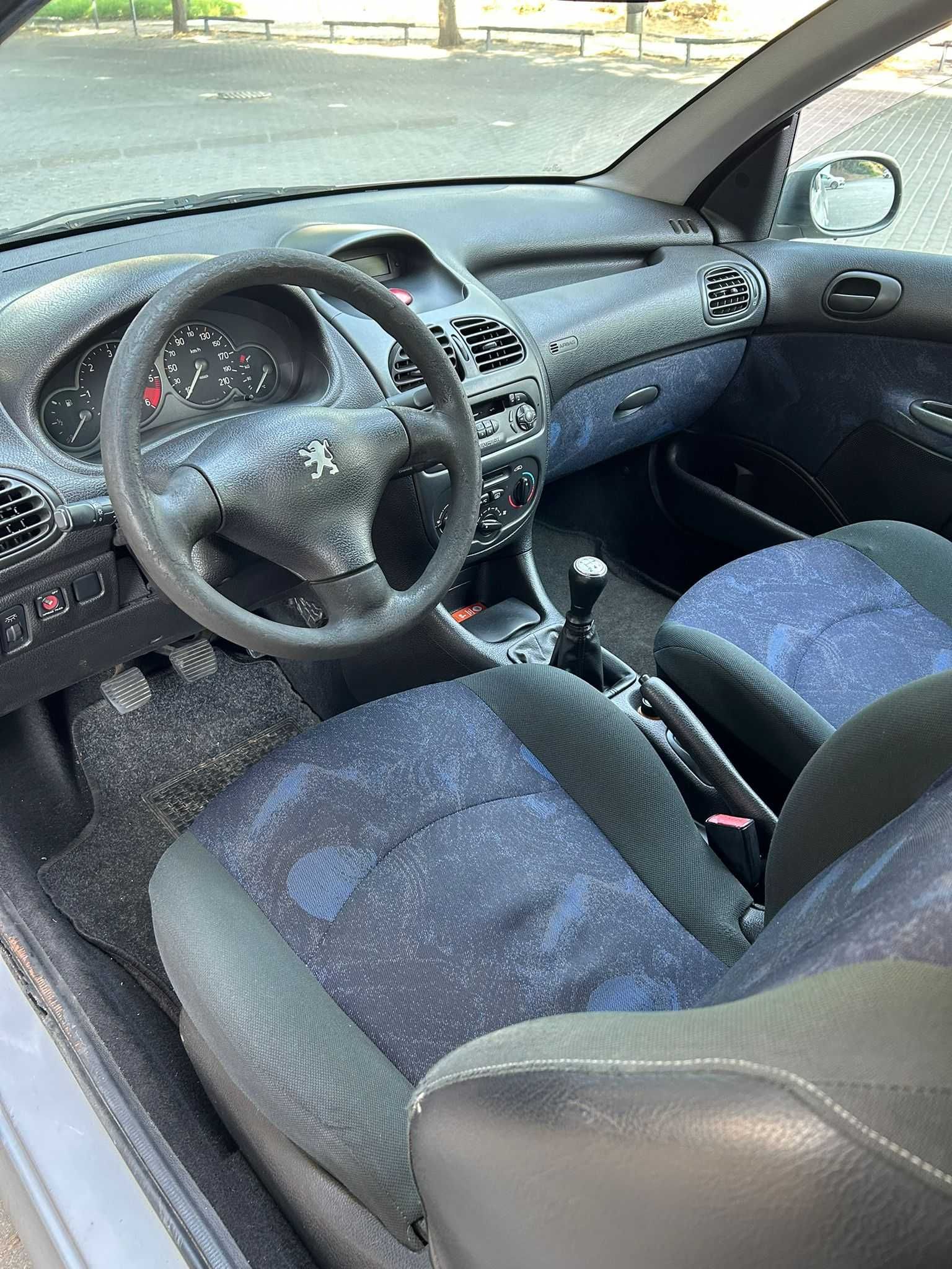 Peugeot 206 2.0 HDi, de Setembro 2000 com < 203.000 km
