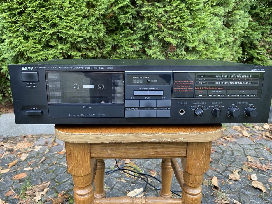 Касетна дека Yamaha KX-200