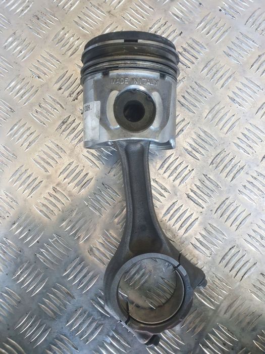 TŁOK Z KORBOWODEM IVECO EUROCARGO TECTOR 3.9 - 5.9