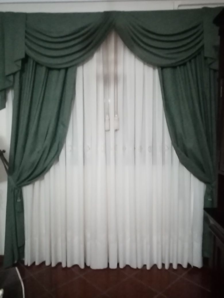 Cortinados com varões