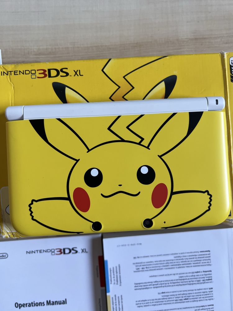 Nintendo 3DS XL Pikachu edition