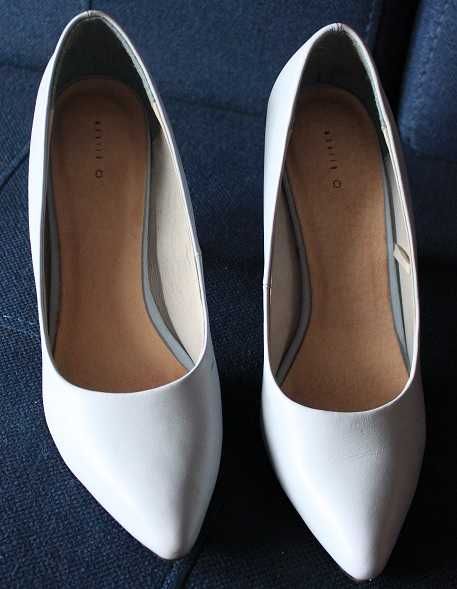 Buty na obcasie damskie