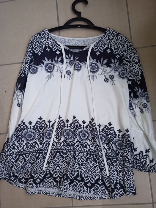 Ciekawa bluzka 42/44