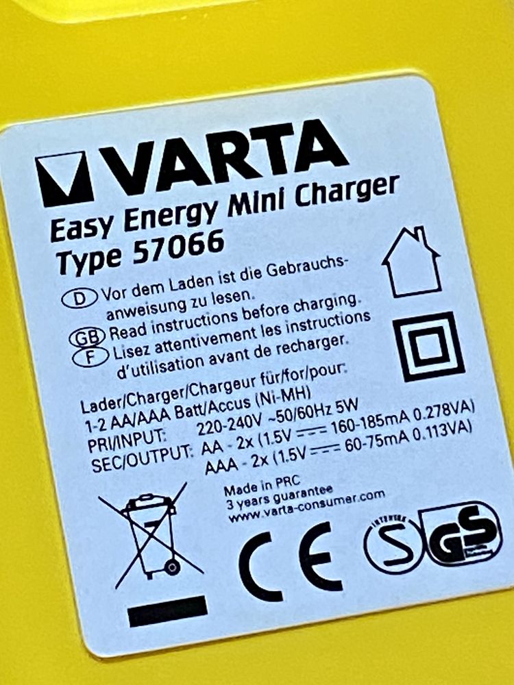VARTA Mini Charger - ładowarka akumulatorów AA i AAA