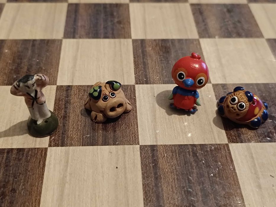 4 figuras bonecos antigos