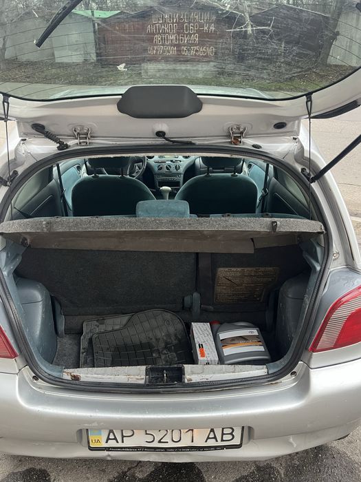 TOYOTA Yaris 2000г 1.3 бенз VVT-I Автомат Переоформление