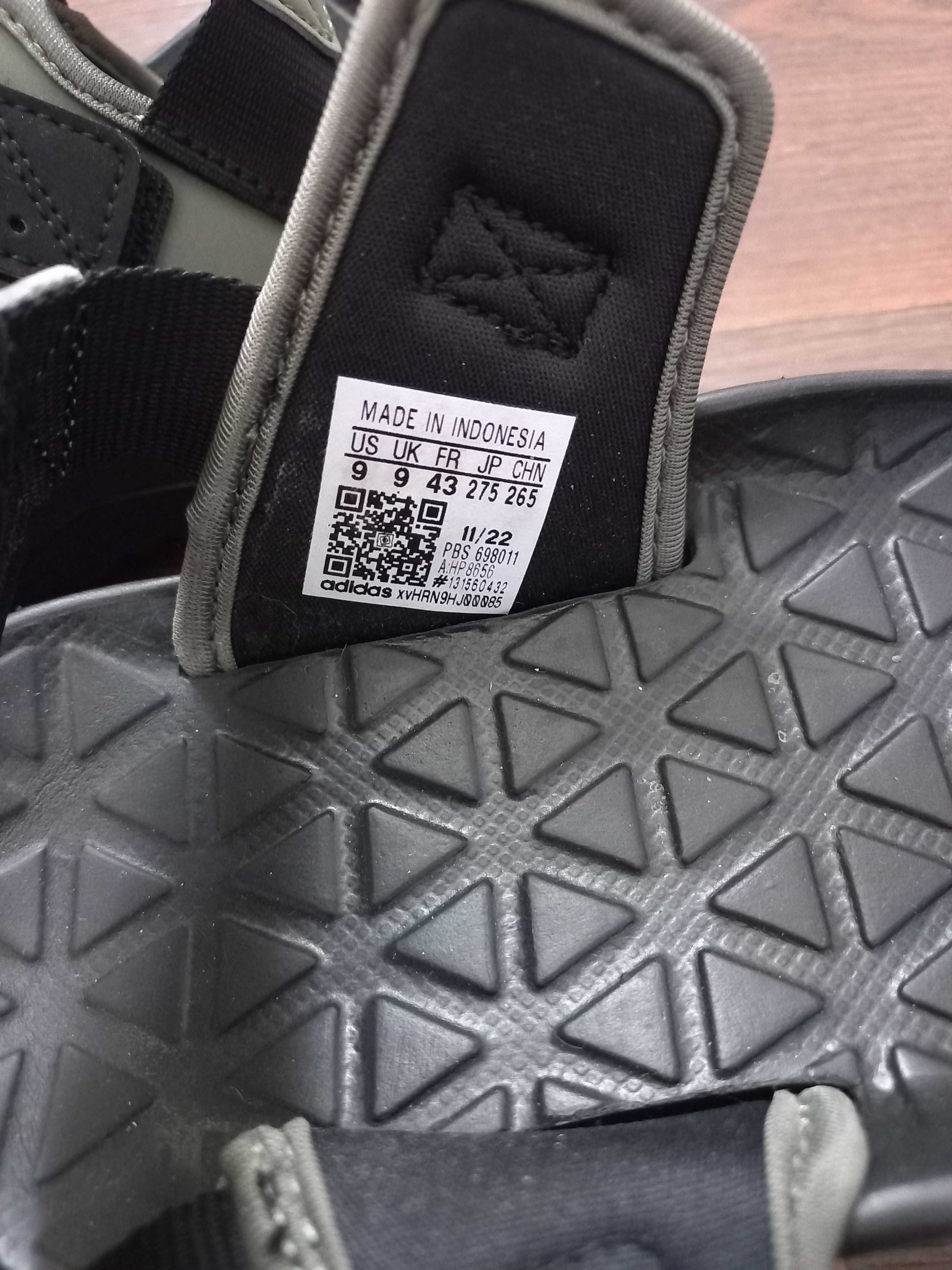 Продам сандалі TERREX Adidas