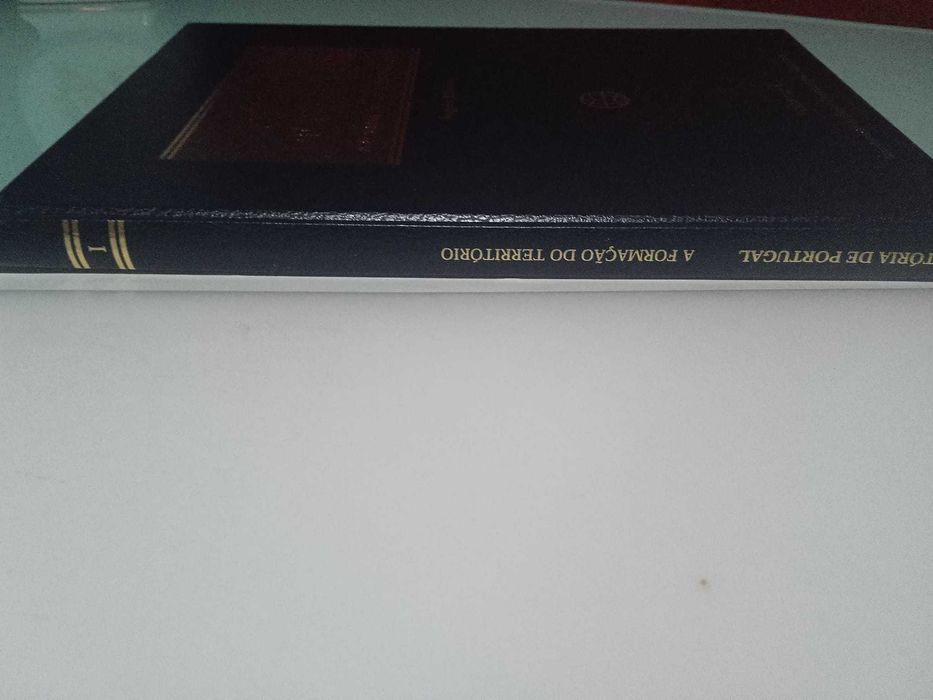 20 volumes da Historia de Portugal ( aproveite o preço ) .