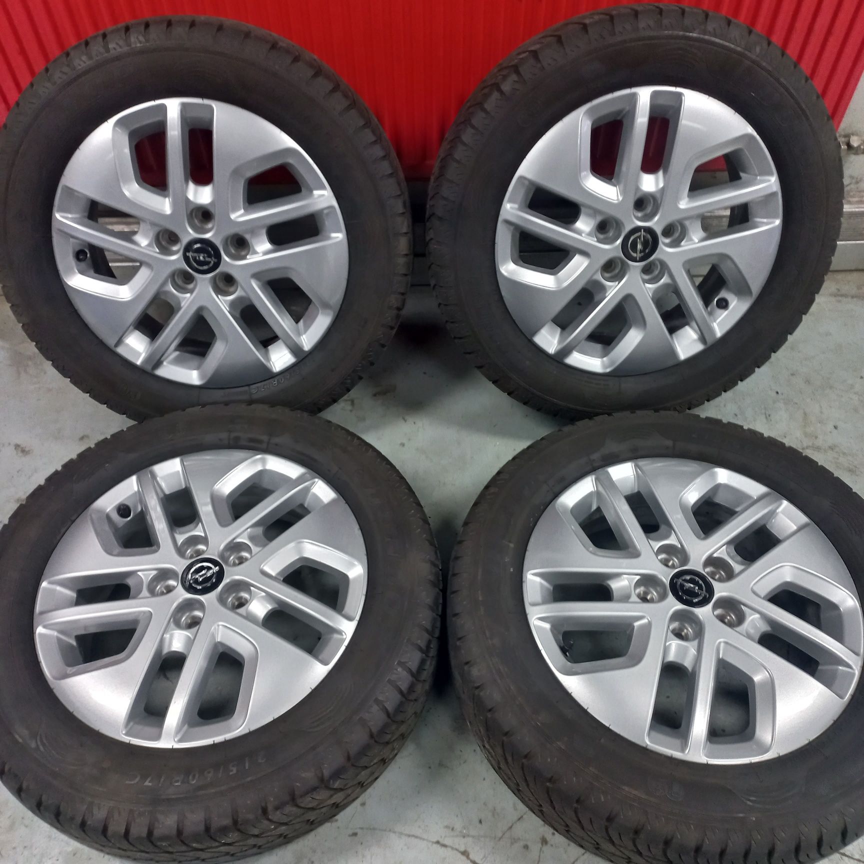 Koła Letnie TRAFIC VIVARO PRIMASTAR 17" 5x114.3 Stan Jak Nowe !