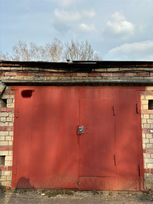 Продам капітальний гараж з ямою-підвалом, АК 37, вул. Тичини, 73