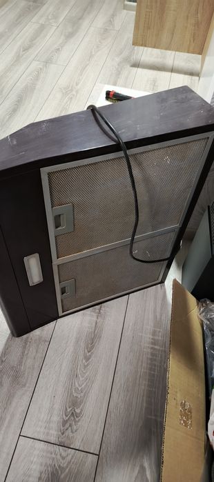 Витяжка в робочому стані висота 52 ширина 59