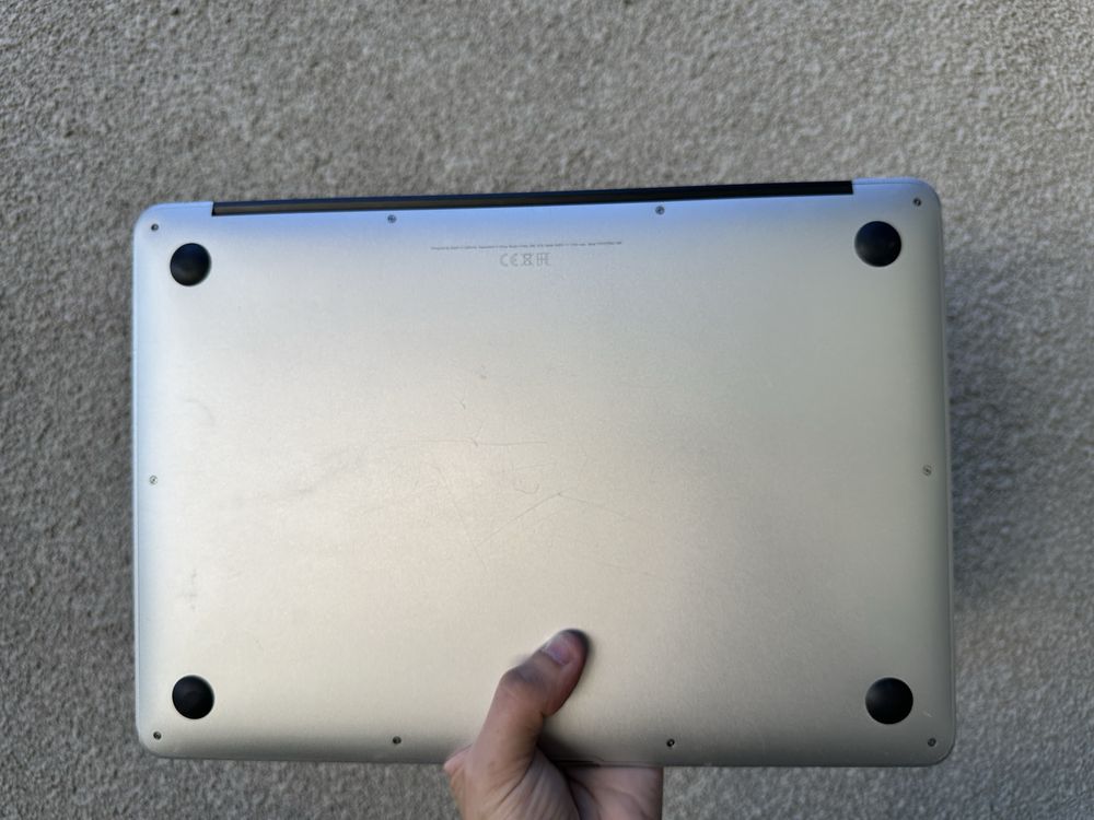 Продам Macbook Air 13” 2017p